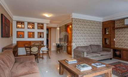 APARTAMENTO DE 82M², 1 DORMITÓRIO, 1 SUÍTE COM HIDRO, 2 VAGAs - PETRÓPOLIS