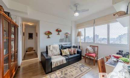 Apartamento de 65 m2 com 3 dormitórios sendo 1 suíte e 1 vaga no bairro Azenha.