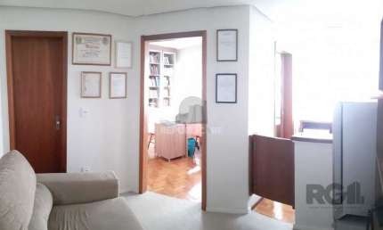 Excelente sala comercial no Centro/Indepêndencia com area privativa de 31m²