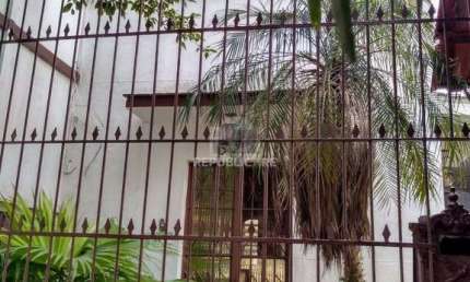 Casa para Venda - 400m², 3 dormitórios, sendo 2 suites, 2 vagas - Floresta