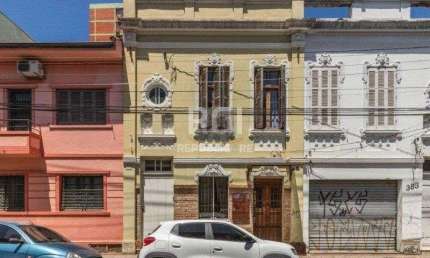 Casa para Venda - 490m², 3 dormitórios, sendo 1 suites, Floresta