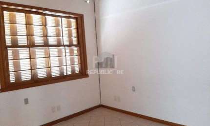 Casa para Venda - 150m², 3 dormitórios, sendo 1 suites, 4 vagas - Floresta