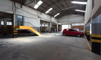 Pavilhão para Venda - 1257.35m², 0 dormitórios, 6 vagas - Floresta