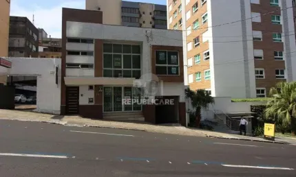 Ótimo Prédio Para comprar no Bairro Independência na Avenida Mostardeiro próximo