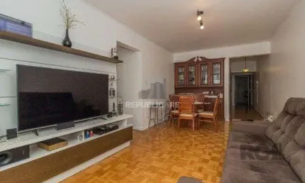 Apartamento 02 dormitórios no Bairro Centro Histórico  de Porto Alegre.