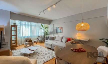 Apartamento para comprar ,  dois dormitórios, 1 vaga de garagem no Centro Histór