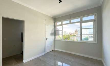 Apartamento totalmente reformado no centro de Porto Alegre