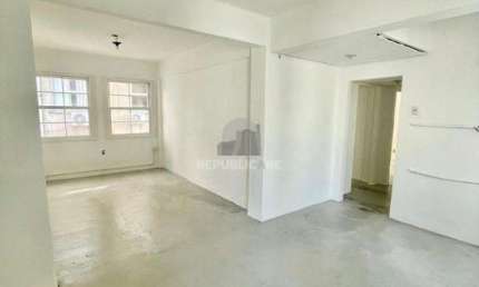 Sala comercial para alugar na Rua dos Andradas, 1727, Centro Histórico, Porto Alegre