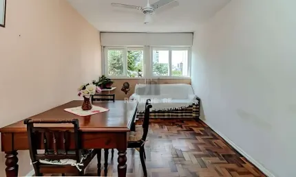 Apartamento com 3 quartos à venda na Rua Guilherme Alves, 546, Petrópolis, Porto Alegre