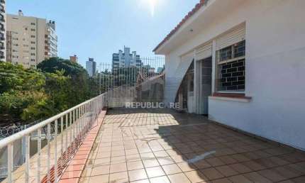 Casa 3 dormitórios à venda Petrópolis Porto Alegre/RS