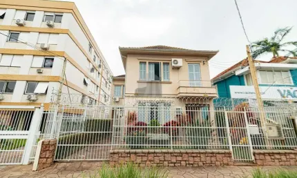 Casa 4 dormitórios à venda Menino Deus Porto Alegre/RS