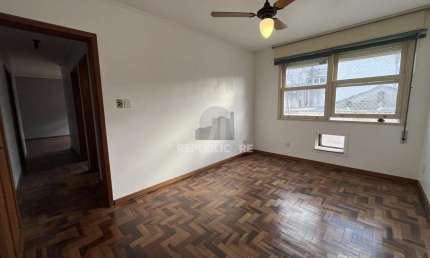 Apartamento de 2 quartos, opção 3º quarto ou gabinete e 1 vaga de garagem