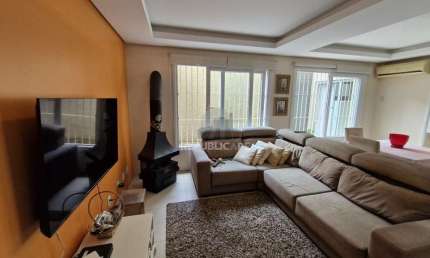 Casa com 3 quartos à venda na Rua Kiev, 16, Passo da Areia, Porto Alegre
