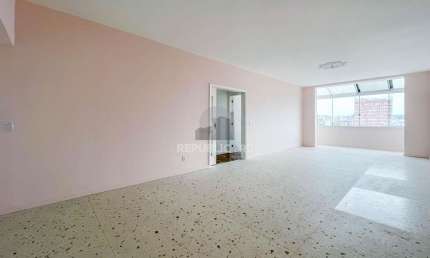 APARTAMENTO DE 146M², 3 DORMITÓRIOS, SACADA, 1 SUÍTE, 1 VAGA - CENTRO HISTÓRICO