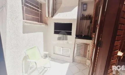 Apartamento com 3 dormitórios, 2 banheiros, 1 vaga no bairro Petrópolis em Porto
