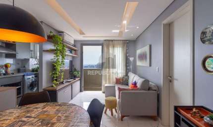 Apartamento de 1 dormitório mobiliado no pornto mais alto do Petrópolis,