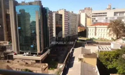 Box para Venda - 16m², 0 dormitórios, 1 vaga - Centro Histórico