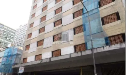 Box para Venda - 12m², 0 dormitórios, 1 vaga - Centro