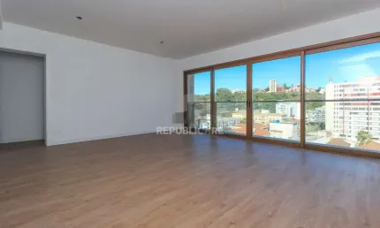 Apartamento 3 Dorms no Menino Deus - Alto Padrão Infra de Lazer Completa