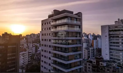 Apartamento de alto padrão construtivo com 209 m² com 3 suítes e 4 vagas, para v