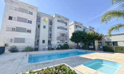 Apartamento com 02 quartos e 01 vaga escriturada no Bairro Lomba do Pinheiro
