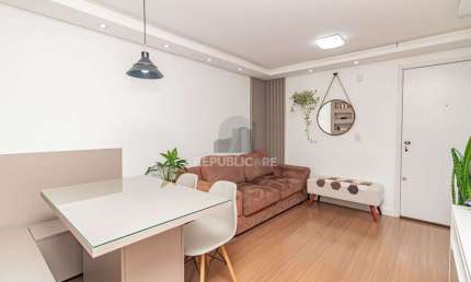 Apartamento à venda no bairro Lomba do Pinheiro em Porto Alegre/RS