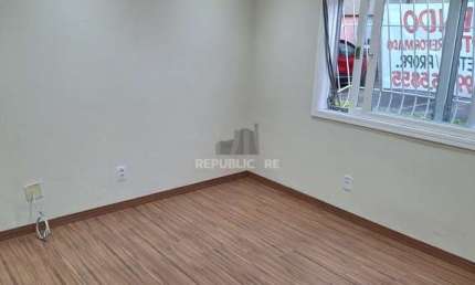 Apartamento 02 dormitórios com vaga de garagem escriturada descoberta