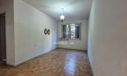 APARTAMENTO AMPLO, 70m² com 2 QUARTOS e 2 BANHEIROS, NO CORAÇÃO DA CIDADE BAIXA
