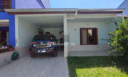 Casa em condomínio fechado com 2 quartos à venda na Rua Ponciano Pacheco da Silveira, 172, Guarujá, Porto Alegre