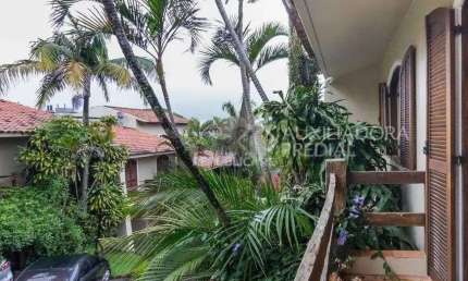 CASA CONDOMINIO 3 DORMITÓRIOS FECHADO ZONA SUL PORTO ALEGRE