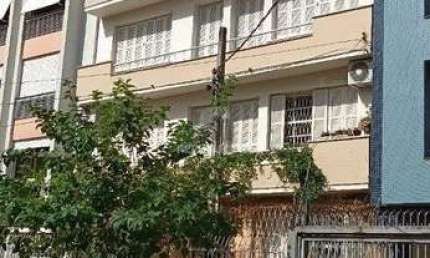 APARTAMENTO DE 3 DORMITÓRIOS COM SACADA NA CIDADE BAIXA.