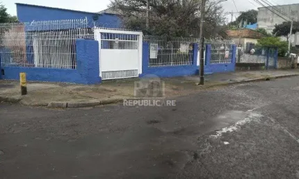 Casa para Venda - 90m², 3 dormitórios, sendo 1 suites, 1 vaga - Passo das Pedras