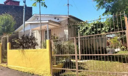Casa para Venda - 81m², 2 dormitórios, 4 vagas - Vila Nova