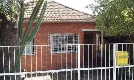 Casa para Venda - 80m², 3 dormitórios, sendo 1 suites, 2 vagas - Teresópolis