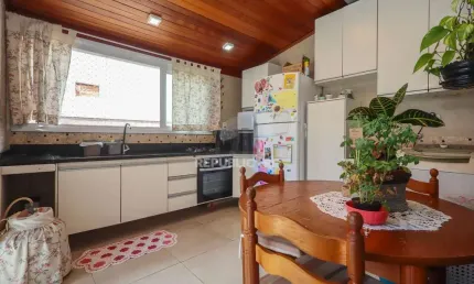 Apartamento à venda no bairro Passo D'areia em Porto Alegre/RS