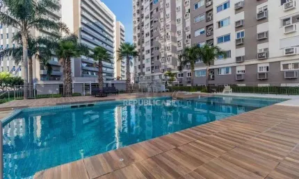 Apartamento de 2 dormitórios , 1 vaga coberta no bairro São Sebastião