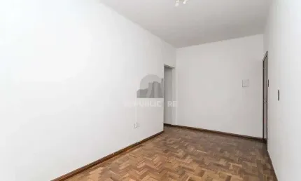 Apartamento 02 dormitórios térreo no bairro rio branco
