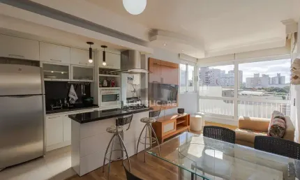Apartamento de 2 quartos, suíte e 1 vaga garagem bairro Azenha em Porto Alegre