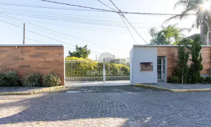 Casa em Condomínio à Venda | 282m² | 3 Suítes | 2 Vagas | Bairro Nonoai - Porto
