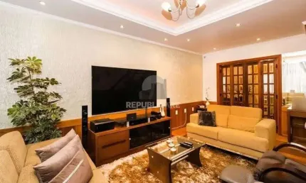 Casa com 3 dormitórios  de 278m² à venda no Bairro Jardim Itú Sabará