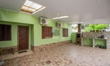 Apartamento Garden com 3 dormitórios em Cristo Redentor