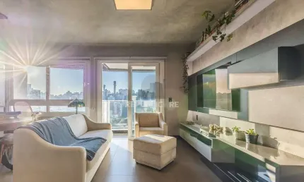 Próximo a Praça da Encol vende-se apartamento mobiliado sendo  2 dormitórios (1