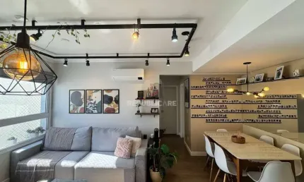 Apartamento mobiliado com 2 dormitórios 1 suíte e 1 vaga no Cristo Redentor