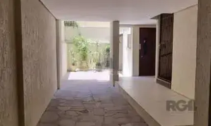 Apartamento de dois quartos e uma vaga de garagem no bairro independência em por
