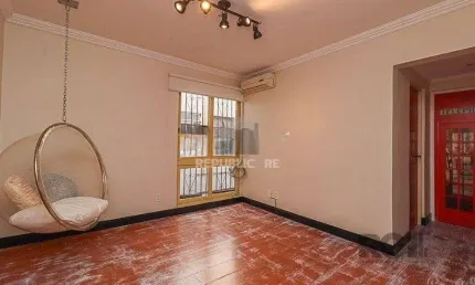 Apartamento de 2 Dormitórios no bairro Auxiliadora, próximo a Plínio Brasil Mila