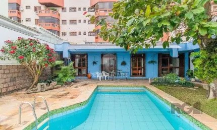 Casa para Venda - 400m², 3 dormitórios, sendo 1 suites, 4 vagas - Menino Deus