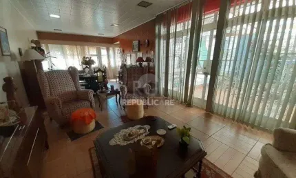 Casa para Venda - 290m², 3 dormitórios, sendo 1 suites, 3 vagas - Menino Deus