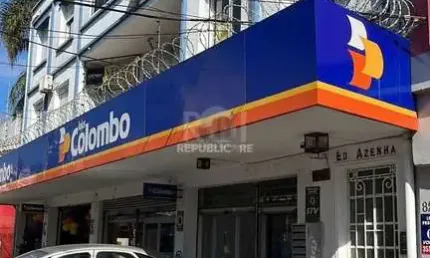 Apartamento de dois dormitórios, banheiro e sala no bairro da azenha em porto al