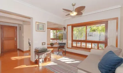 Apartamento 3 dormitórios, 127 m², 2 vagas – Reformado e bem localizado