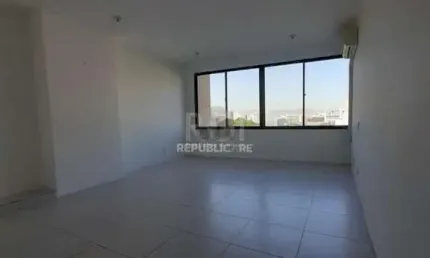 sala comercial localizada na Av Independência em frente ao Hospital Sto Antonio